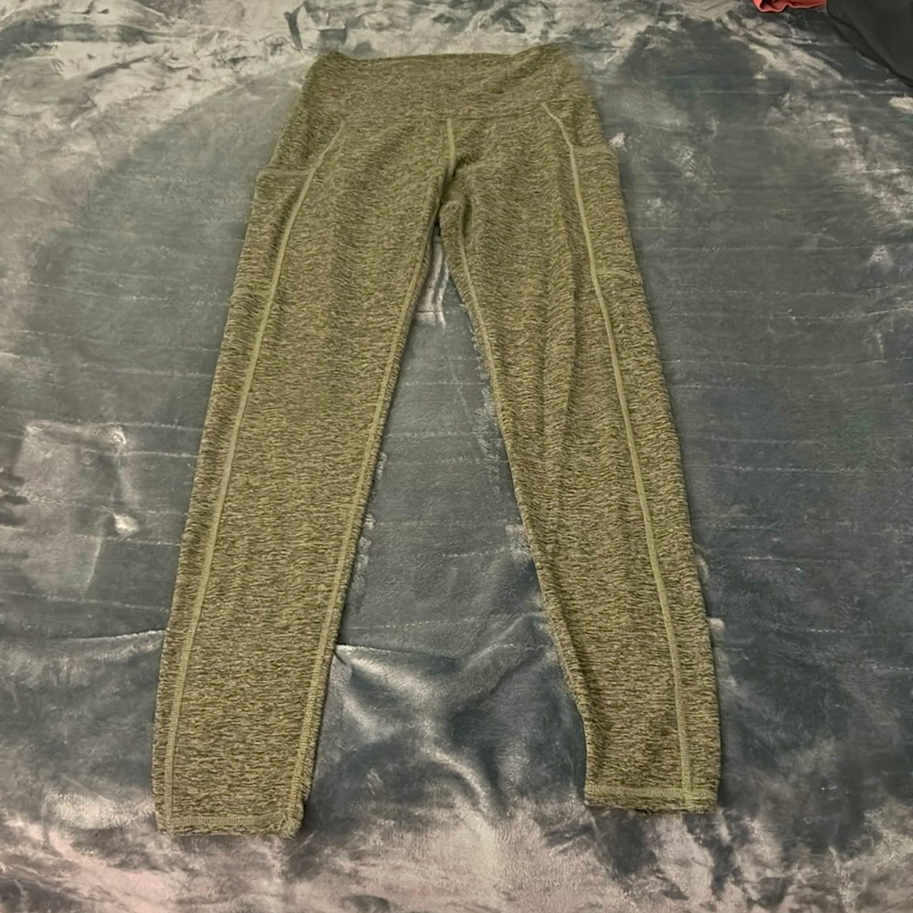 Womans leggings with pockets